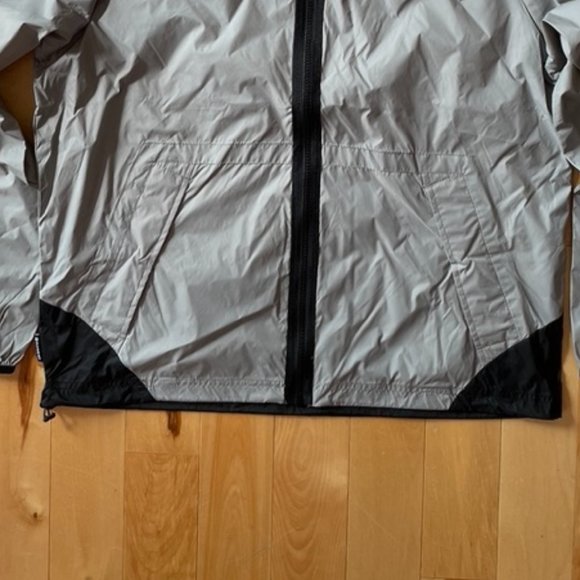 Men's Windbreaker - Picture 4 of 7